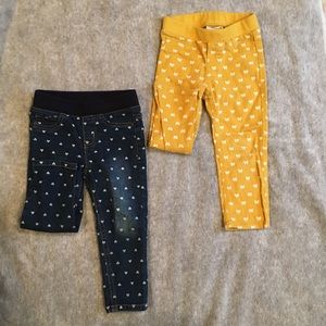 Size: 2T; girls jeans. Sold as pair bundle.